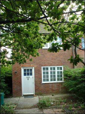 156 Falloden Way